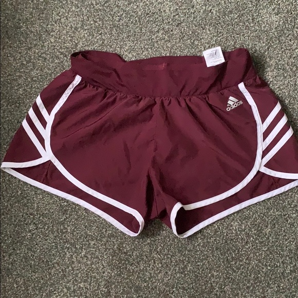 Too small - Picture 1 of 3